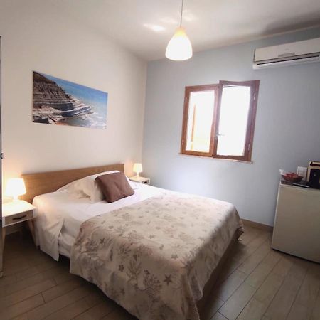 Case Vacanze Baia Realmonte Exterior photo